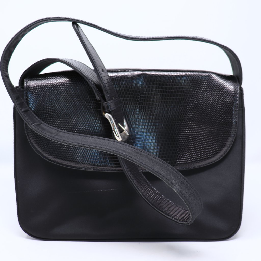 Preowned Talbots Black Fabric Purse Preowned Talbots Black Fabric Purse